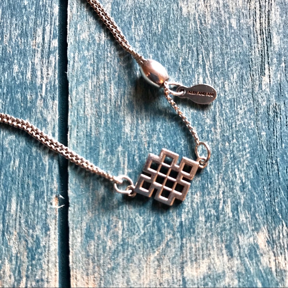 Endless Knot Adjustable Pull Chain Necklace